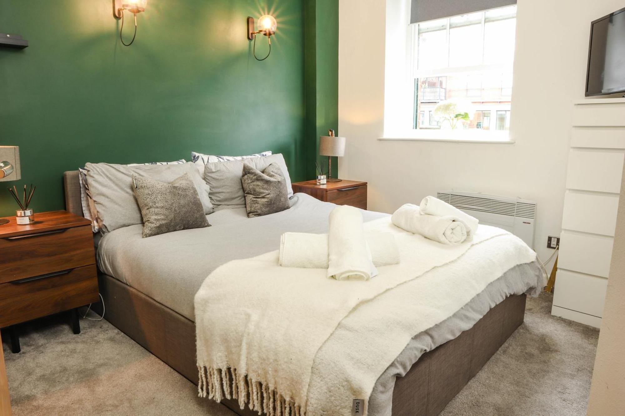 Апартаменты Beautiful 2 Bed - Centre - Free Private Parking - Perfect For Families And Professionals Лидс